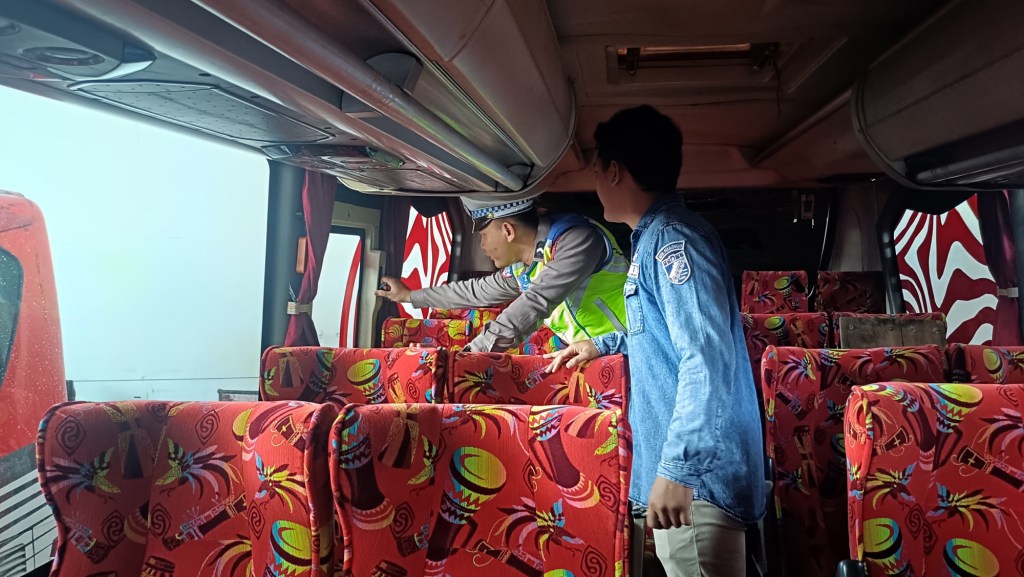 Jelang Nataru, Satlantas Polres Pekalongan Kota Gelar Ramp Check Pastikan Kelaikan Bus&nbsp;Pariwisata